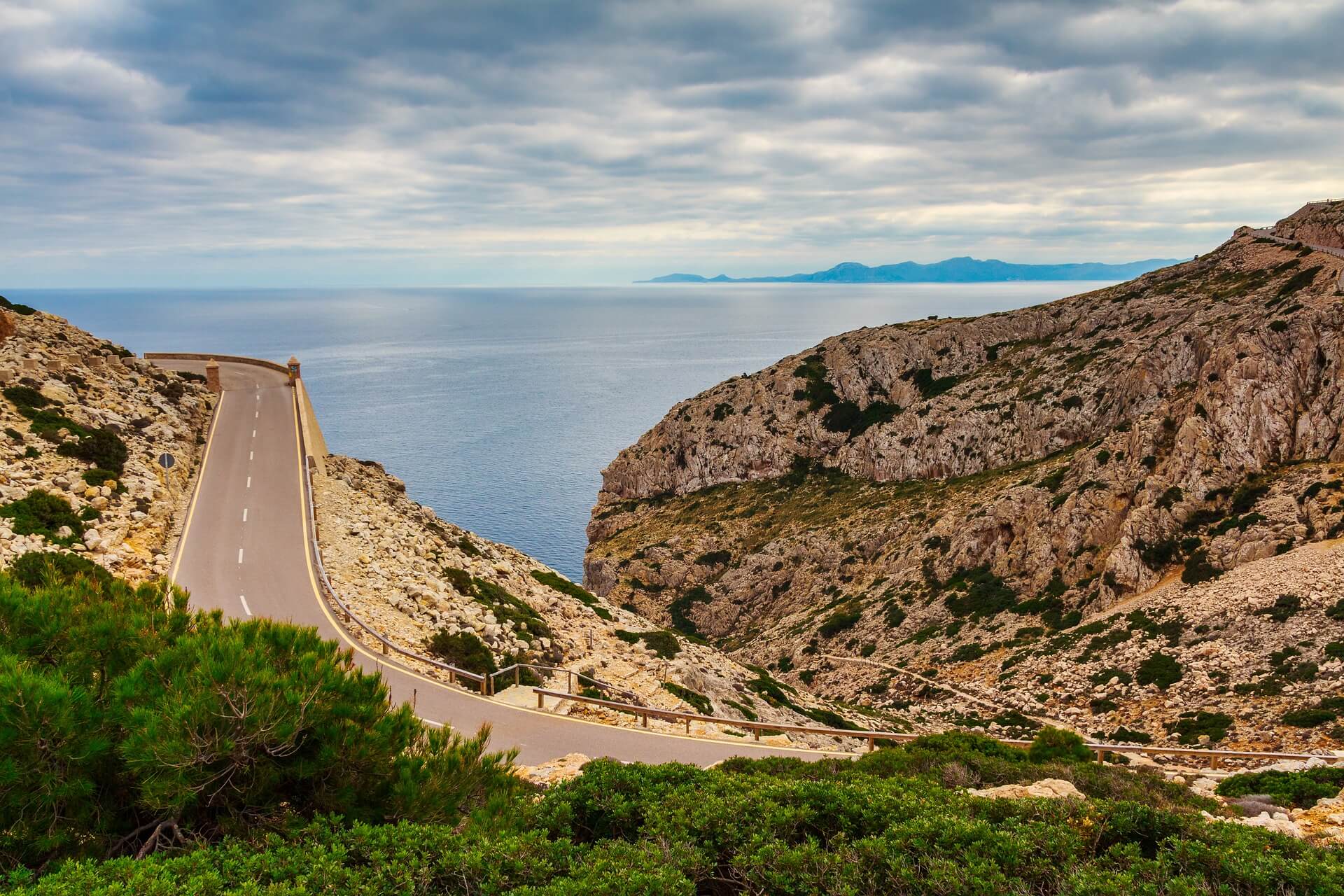 Mallorca - Küstenstraße durch das Gebirge